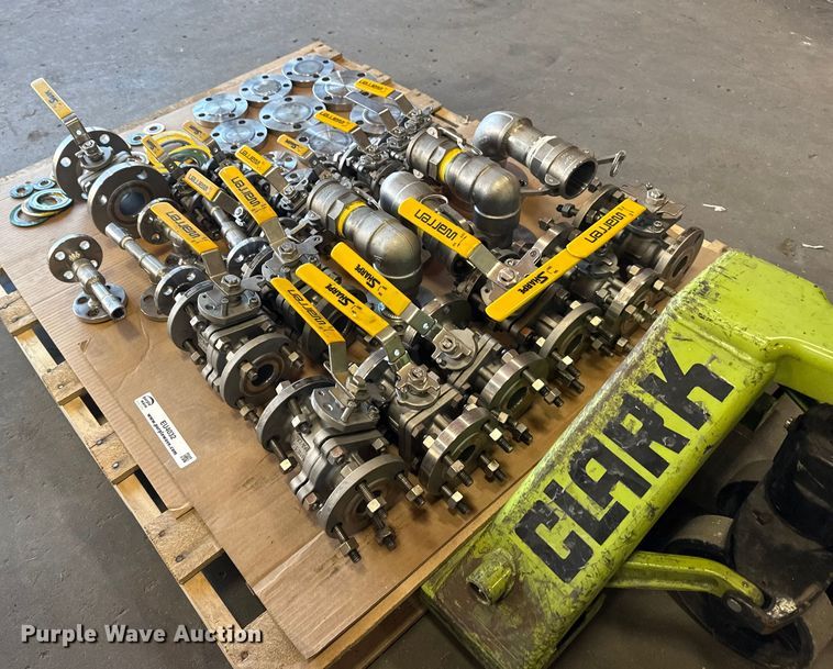 image for item EU4032 Stainless steel valves