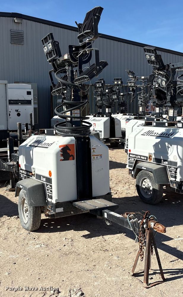 image for item EU4759 2018 Allmand Bros Inc Night Light Pro 2 V light plant