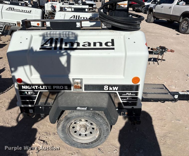 image for item EU4759 2018 Allmand Bros Inc Night Light Pro 2 V light plant