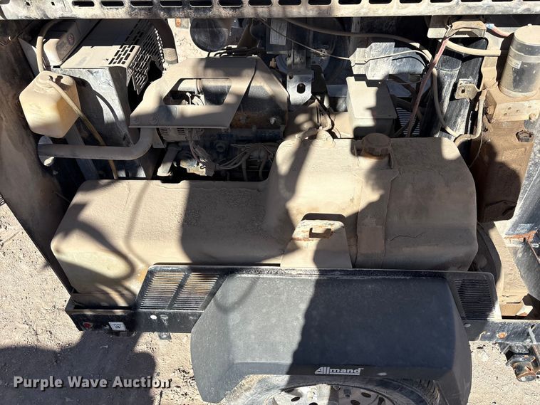 image for item EU4759 2018 Allmand Bros Inc Night Light Pro 2 V light plant