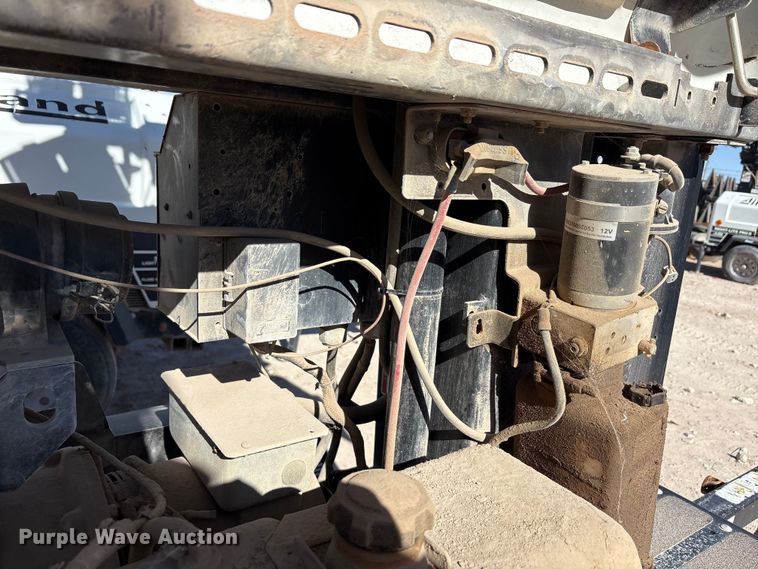 image for item EU4759 2018 Allmand Bros Inc Night Light Pro 2 V light plant