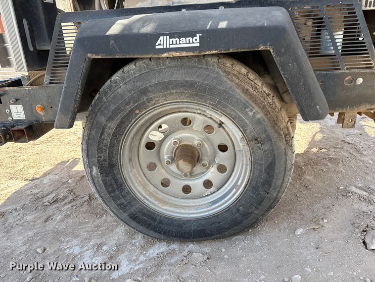 image for item EU4759 2018 Allmand Bros Inc Night Light Pro 2 V light plant