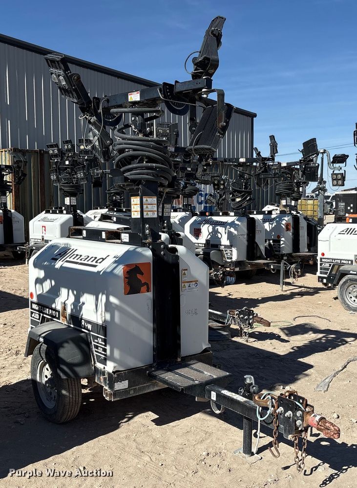 image for item EU4761 2018 Allmand Bros Inc Night Light Pro 2 V light plant