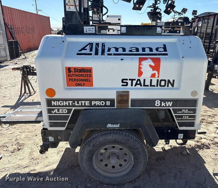 image for item EU4761 2018 Allmand Bros Inc Night Light Pro 2 V light plant