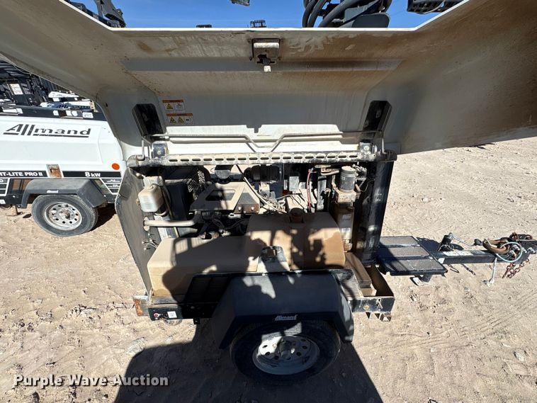 image for item EU4761 2018 Allmand Bros Inc Night Light Pro 2 V light plant