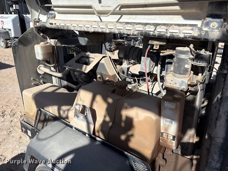 image for item EU4761 2018 Allmand Bros Inc Night Light Pro 2 V light plant