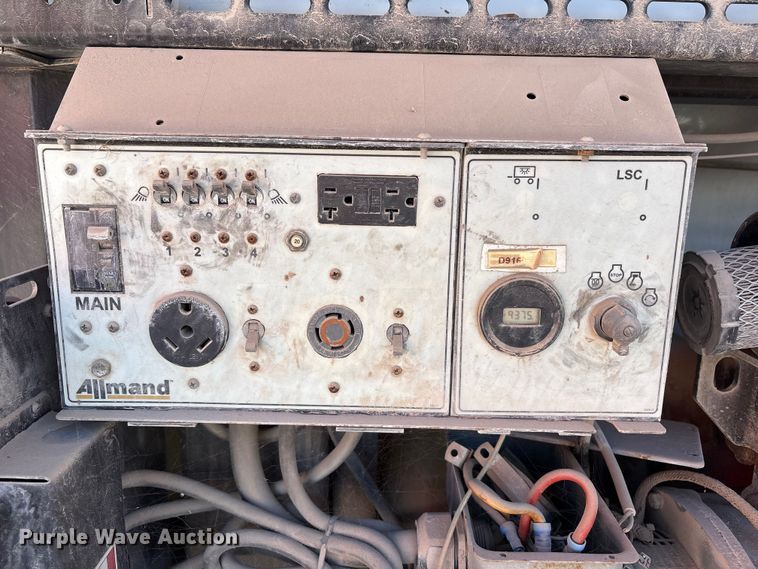 image for item EU4762 2018 Allmand Bros Inc. Night Light Pro 2 V light plant