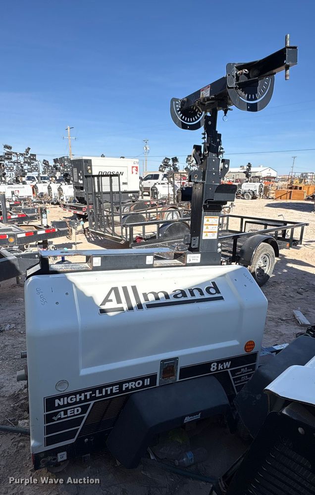 image for item EU4763 2018 Allmand Bros INC. Night Light Pro 2 V light plant