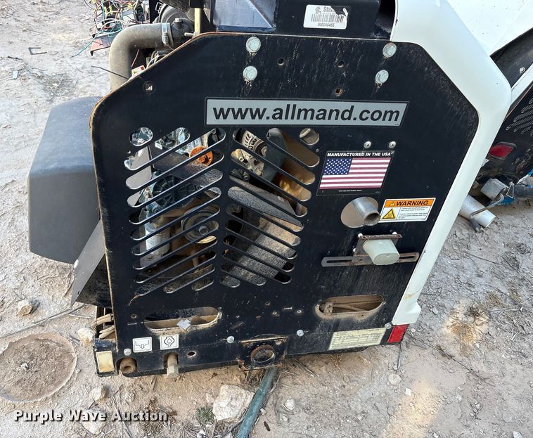 image for item EU4763 2018 Allmand Bros INC. Night Light Pro 2 V light plant