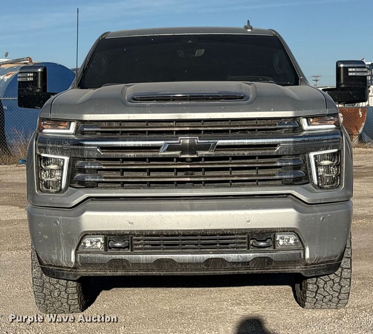 image for item EU4786 2022 Chevrolet Silverado 2500HD Crew Cab pickup truck