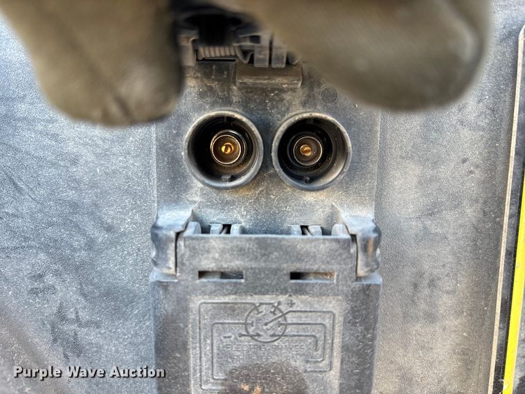 image for item EU4786 2022 Chevrolet Silverado 2500HD Crew Cab pickup truck