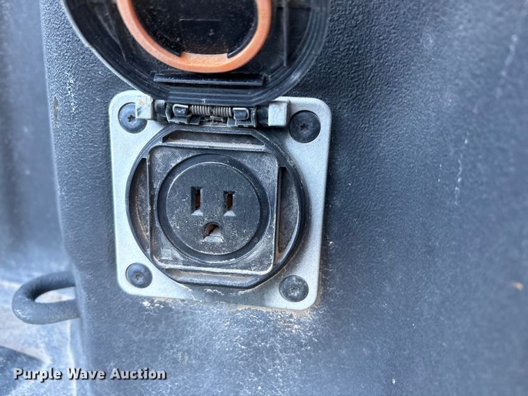 image for item EU4786 2022 Chevrolet Silverado 2500HD Crew Cab pickup truck