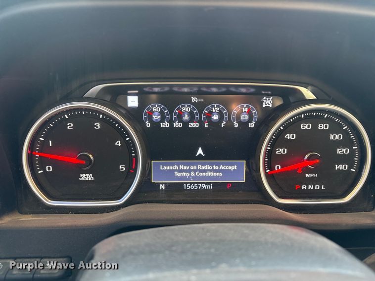 image for item EU4786 2022 Chevrolet Silverado 2500HD Crew Cab pickup truck