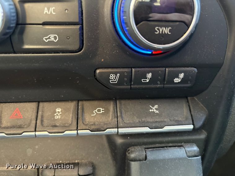 image for item EU4786 2022 Chevrolet Silverado 2500HD Crew Cab pickup truck