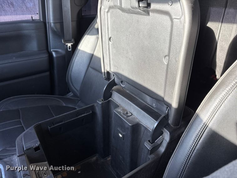 image for item EU4786 2022 Chevrolet Silverado 2500HD Crew Cab pickup truck