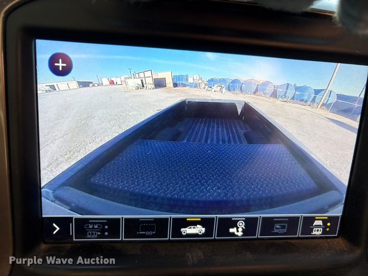 image for item EU4786 2022 Chevrolet Silverado 2500HD Crew Cab pickup truck