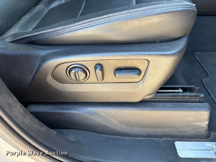 image for item EU4786 2022 Chevrolet Silverado 2500HD Crew Cab pickup truck