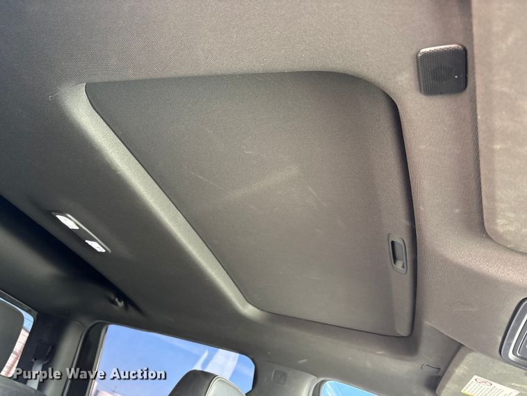 image for item EU4786 2022 Chevrolet Silverado 2500HD Crew Cab pickup truck