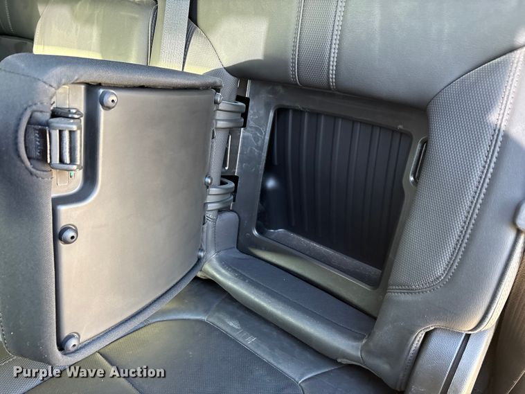 image for item EU4786 2022 Chevrolet Silverado 2500HD Crew Cab pickup truck