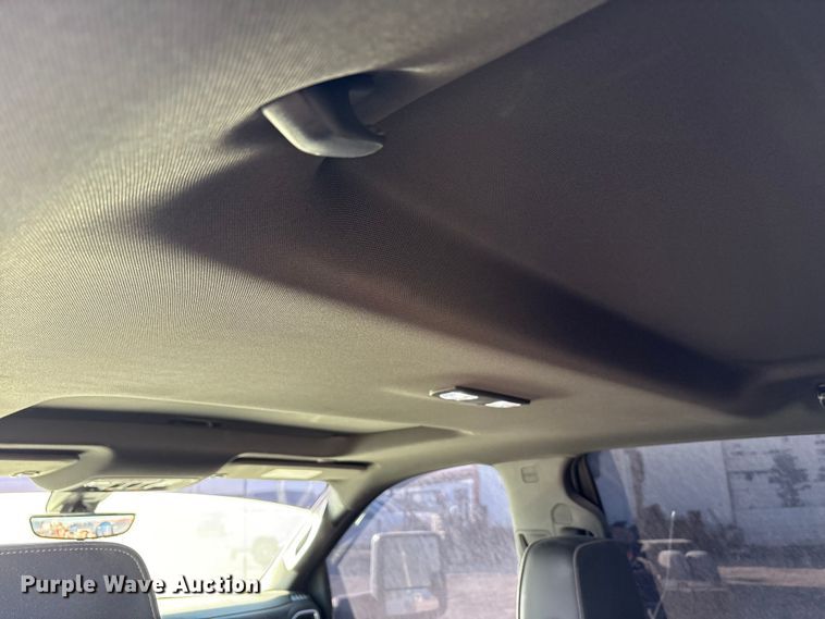 image for item EU4786 2022 Chevrolet Silverado 2500HD Crew Cab pickup truck