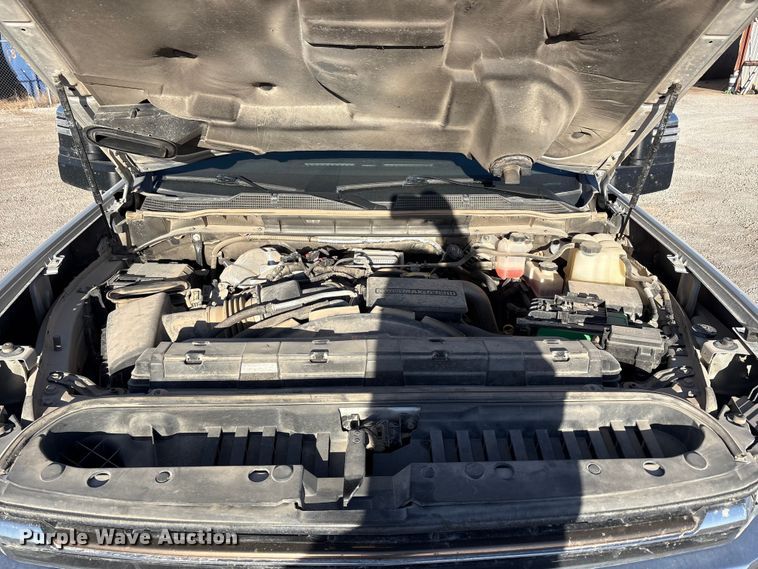 image for item EU4786 2022 Chevrolet Silverado 2500HD Crew Cab pickup truck