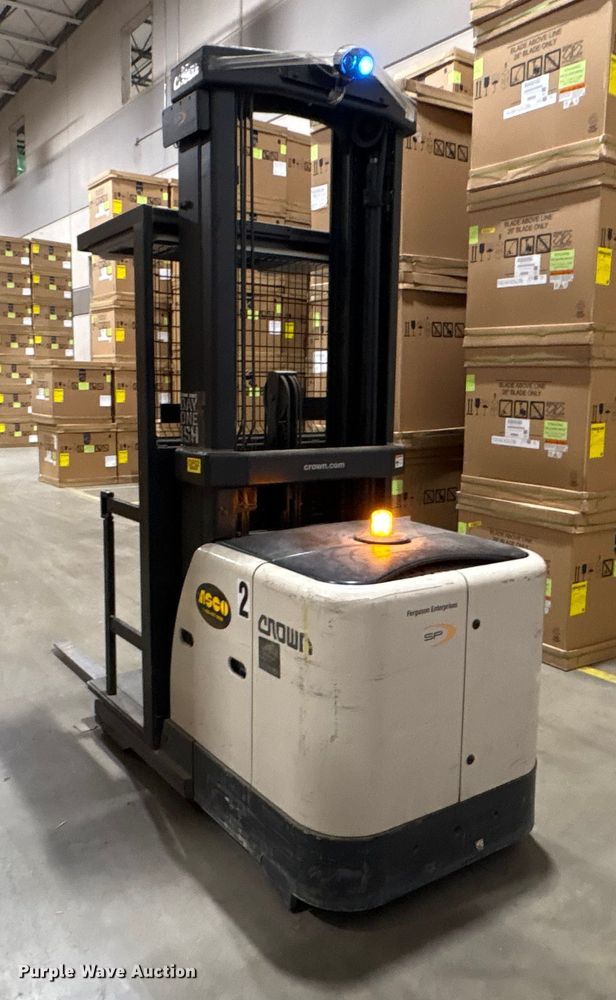 image for item EU4788 2017 Crown SP3520-30 order picker