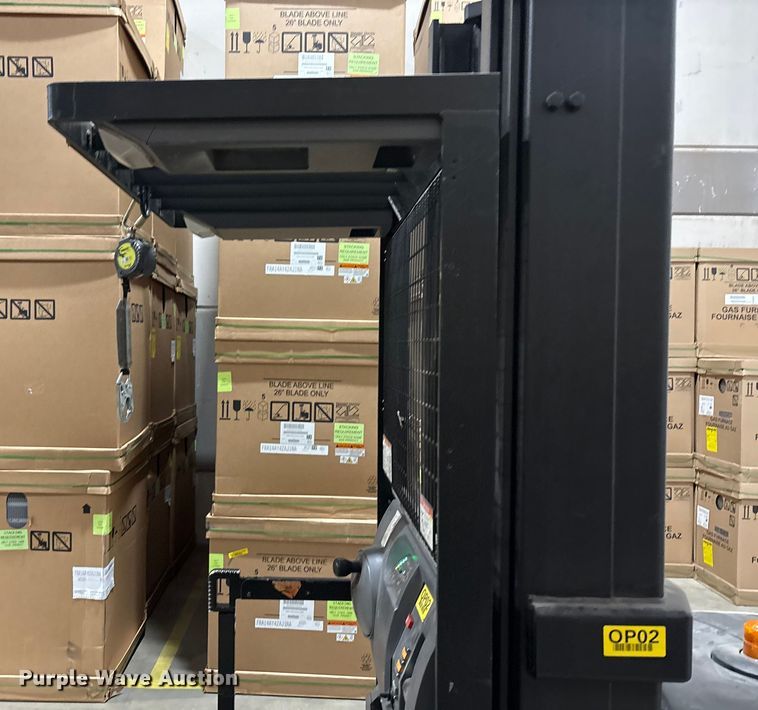 image for item EU4788 2017 Crown SP3520-30 order picker