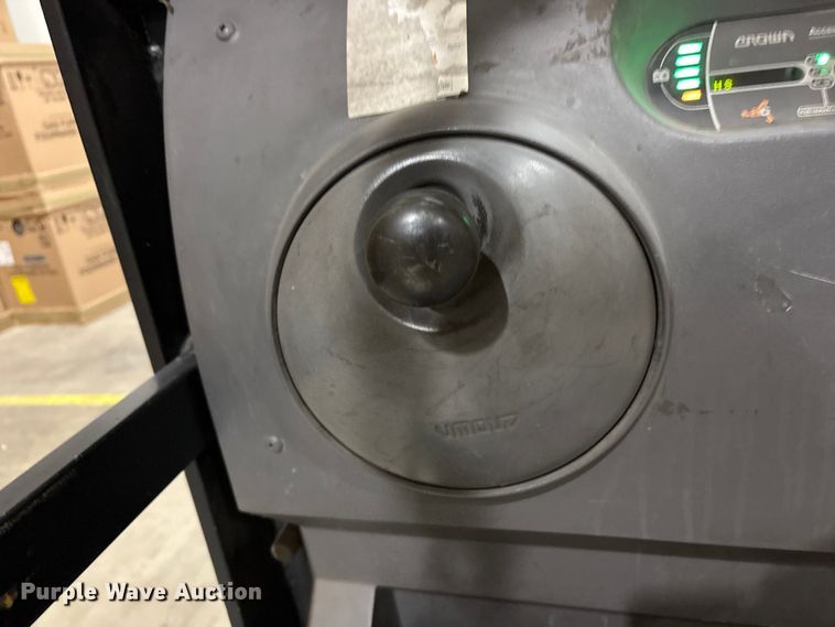 image for item EU4788 2017 Crown SP3520-30 order picker