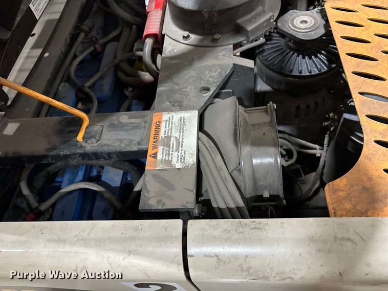 image for item EU4788 2017 Crown SP3520-30 order picker