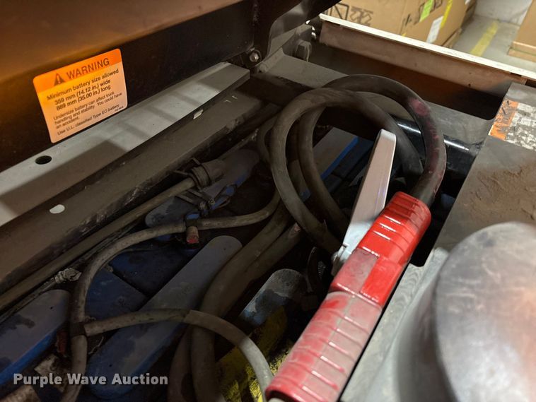 image for item EU4788 2017 Crown SP3520-30 order picker