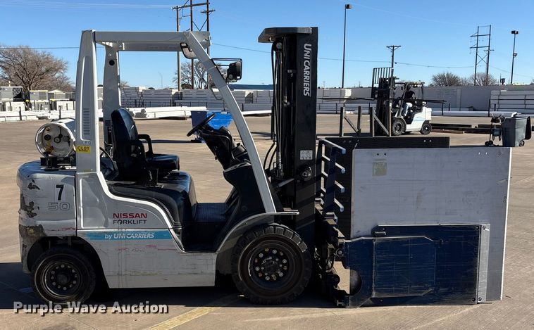 image for item EU4789 2015 Nissan PF50 forklift