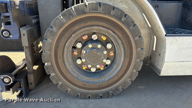 image for item EU4789 2015 Nissan PF50 forklift