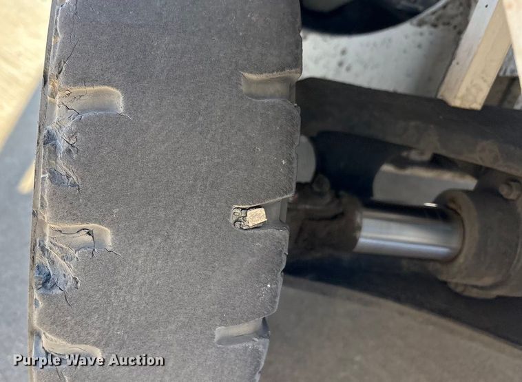 image for item EU4789 2015 Nissan PF50 forklift