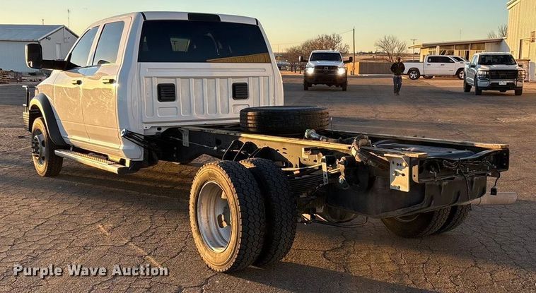 image for item EU4792 2016 RAM 5500HD truck cab and chassis