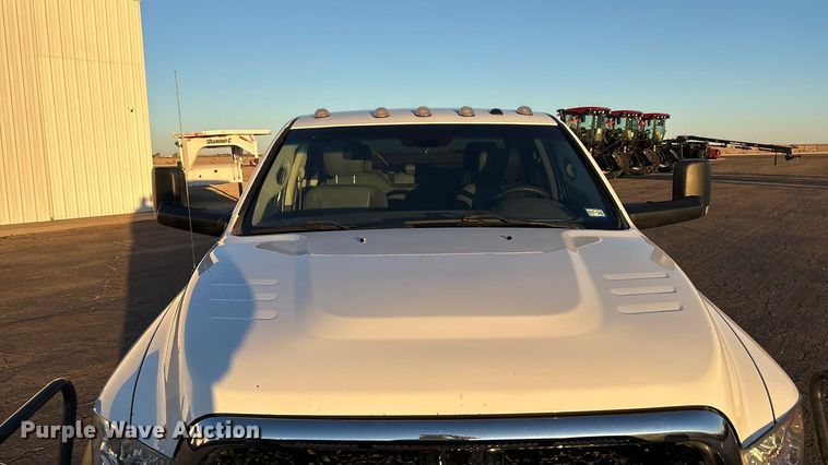 image for item EU4792 2016 RAM 5500HD truck cab and chassis