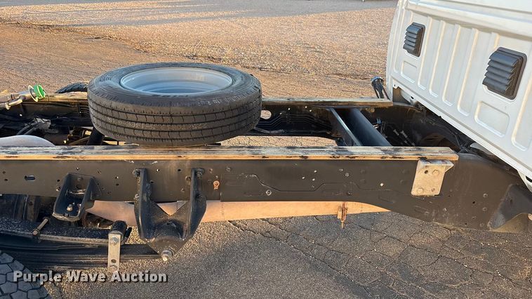 image for item EU4792 2016 RAM 5500HD truck cab and chassis