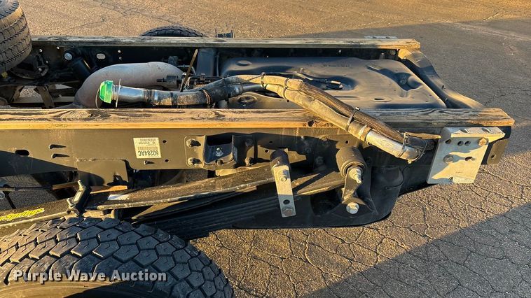 image for item EU4792 2016 RAM 5500HD truck cab and chassis