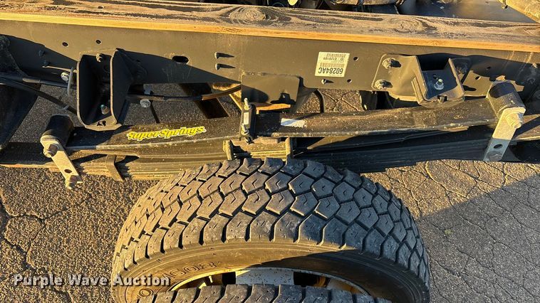 image for item EU4792 2016 RAM 5500HD truck cab and chassis