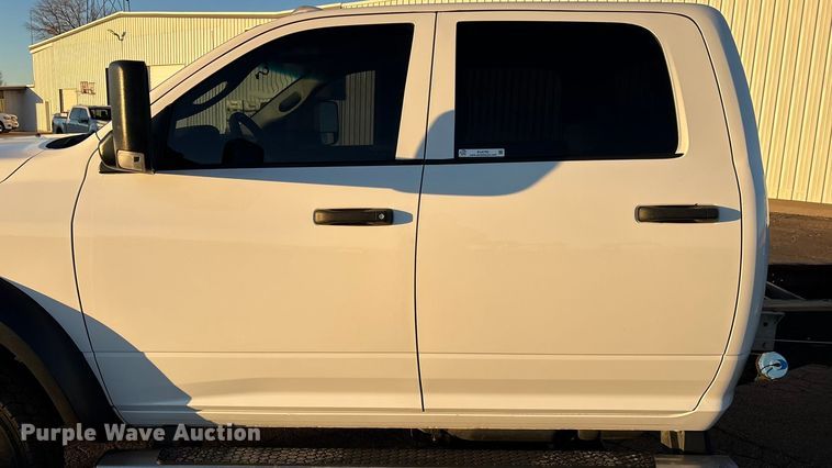 image for item EU4792 2016 RAM 5500HD truck cab and chassis