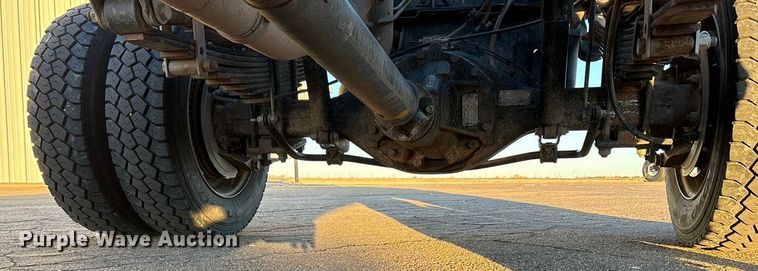 image for item EU4792 2016 RAM 5500HD truck cab and chassis