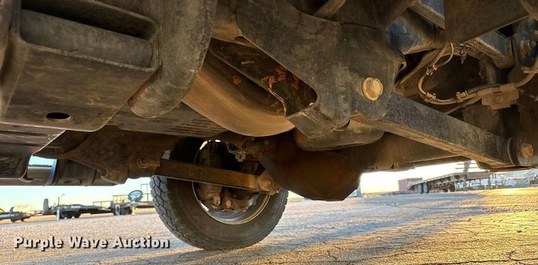 image for item EU4792 2016 RAM 5500HD truck cab and chassis