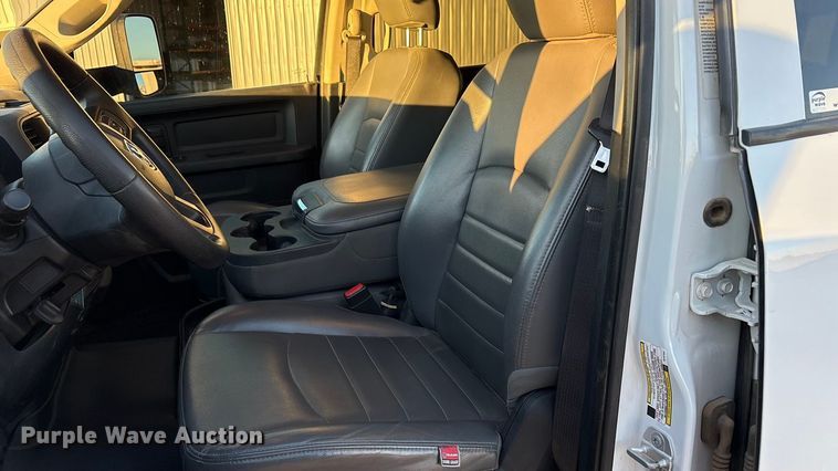 image for item EU4792 2016 RAM 5500HD truck cab and chassis