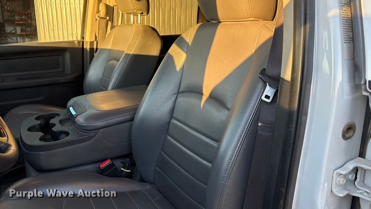 image for item EU4792 2016 RAM 5500HD truck cab and chassis