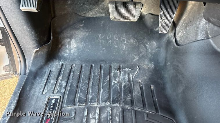 image for item EU4792 2016 RAM 5500HD truck cab and chassis