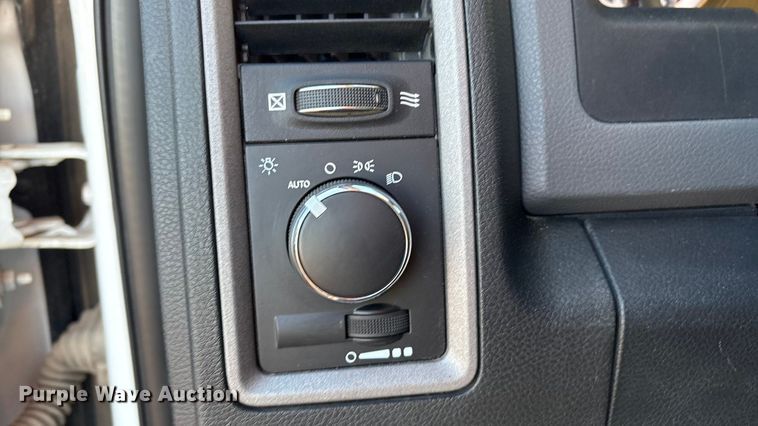 image for item EU4792 2016 RAM 5500HD truck cab and chassis