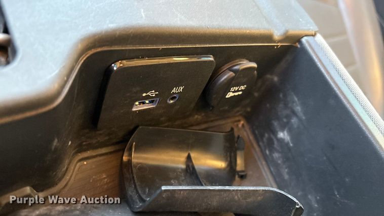 image for item EU4792 2016 RAM 5500HD truck cab and chassis