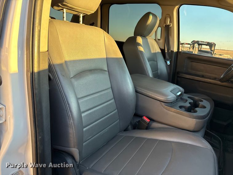 image for item EU4792 2016 RAM 5500HD truck cab and chassis