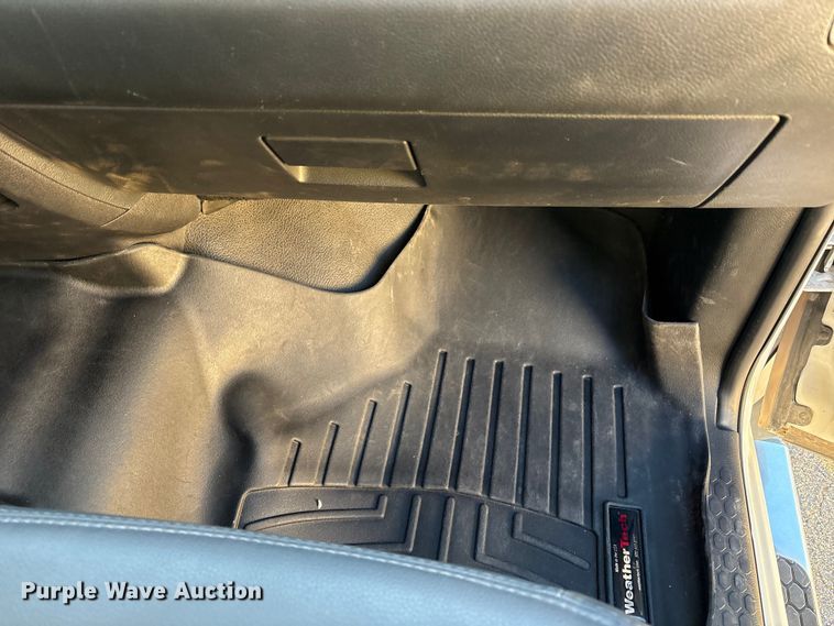 image for item EU4792 2016 RAM 5500HD truck cab and chassis