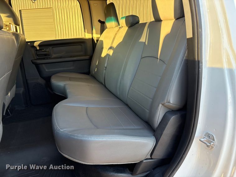 image for item EU4792 2016 RAM 5500HD truck cab and chassis