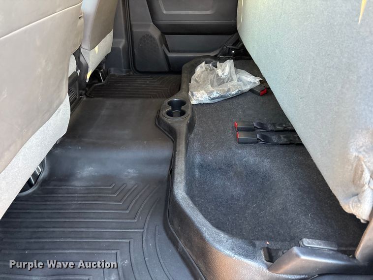 image for item EU4792 2016 RAM 5500HD truck cab and chassis